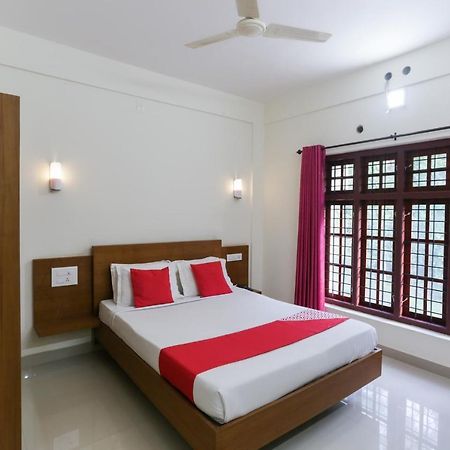 Oyo 8897 Resort August Residency Sultan Bathery Exterior foto